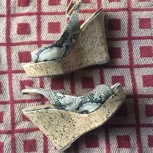 Snake wedged heels